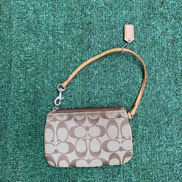 Coach wristlet - Picture 1 of 3